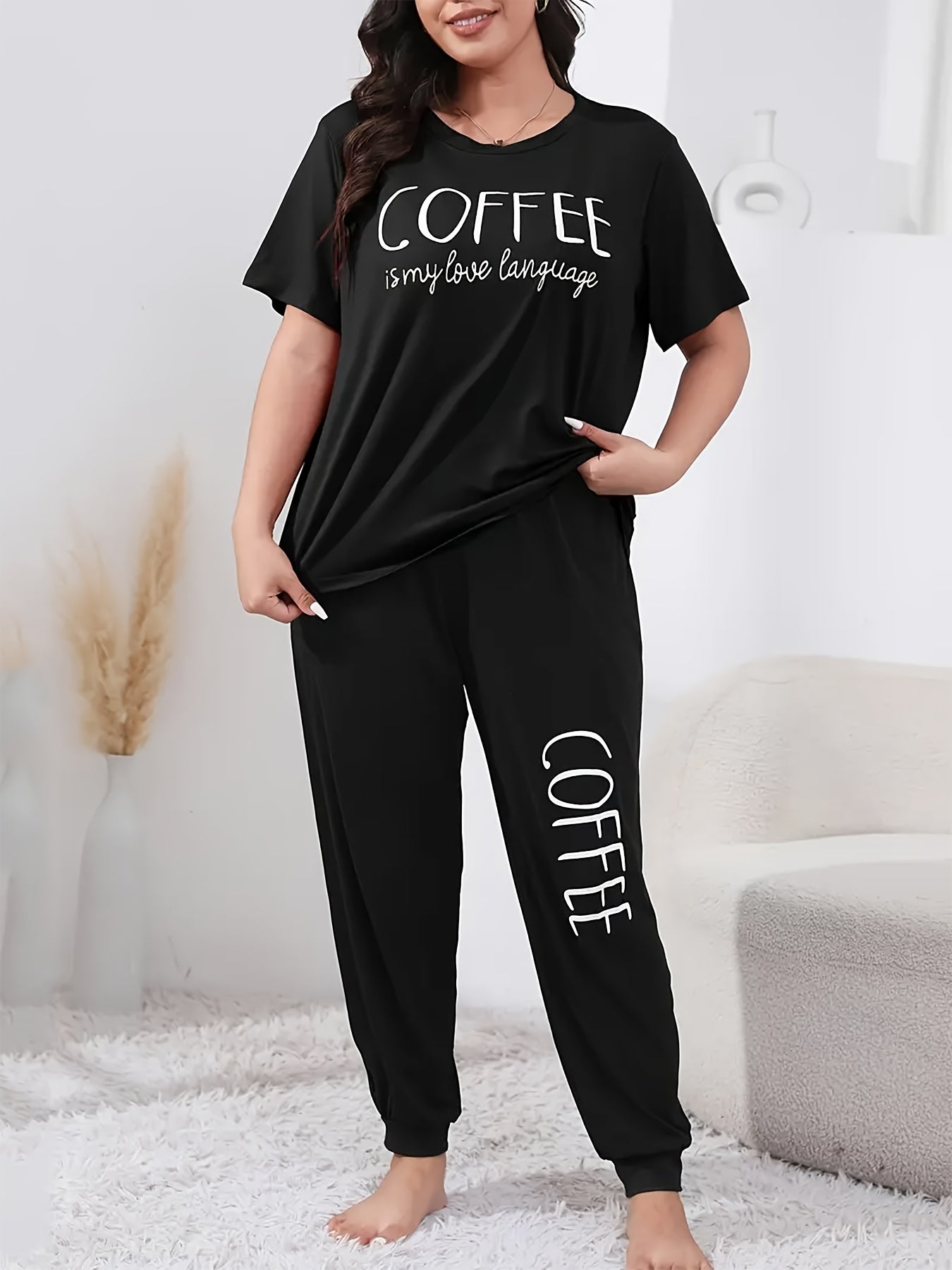 Conjunto de camiseta y joggers para mujer amante del café en negro, casual para primavera y verano