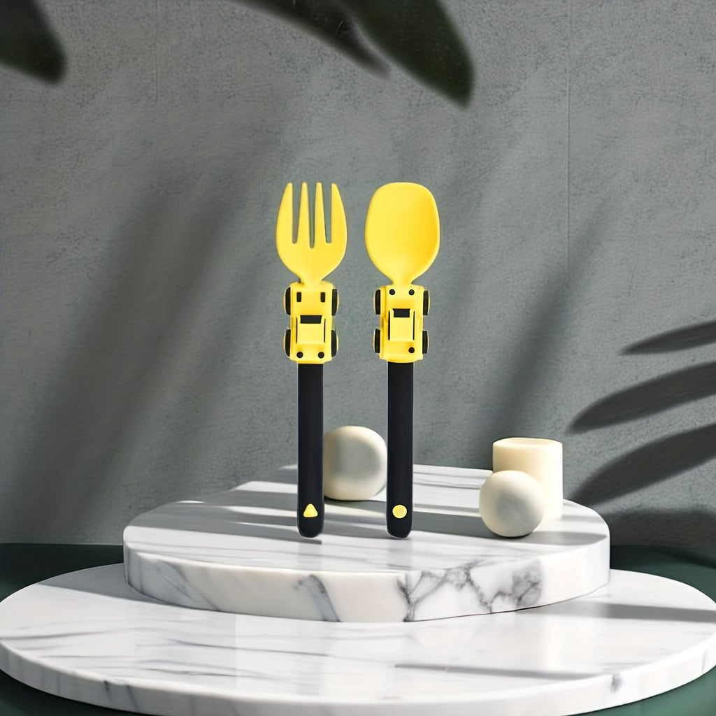 Juego de utensilios de silicona para niños con coche de dibujos animados y temática deportiva para comer de forma independiente