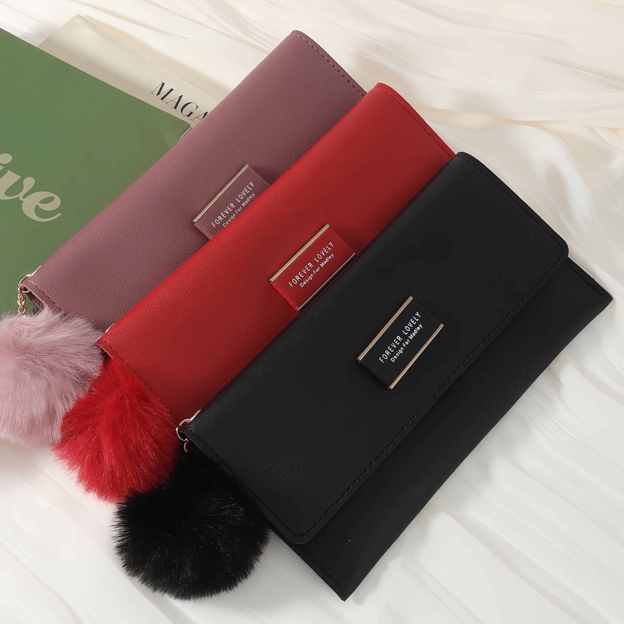 Ayollar uchun mo'ynali to'p bezakli, ko'p kartochka joylari bo'lgan bukiladigan uzun hamyon