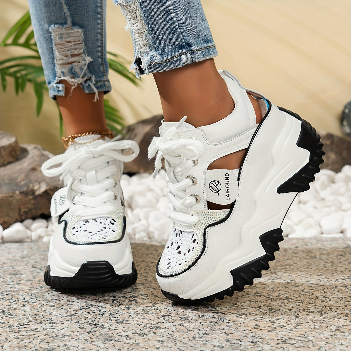 Women's Solid Color Lace-Up Platform Sneakers Breathable Low-Top Casual Shoes
