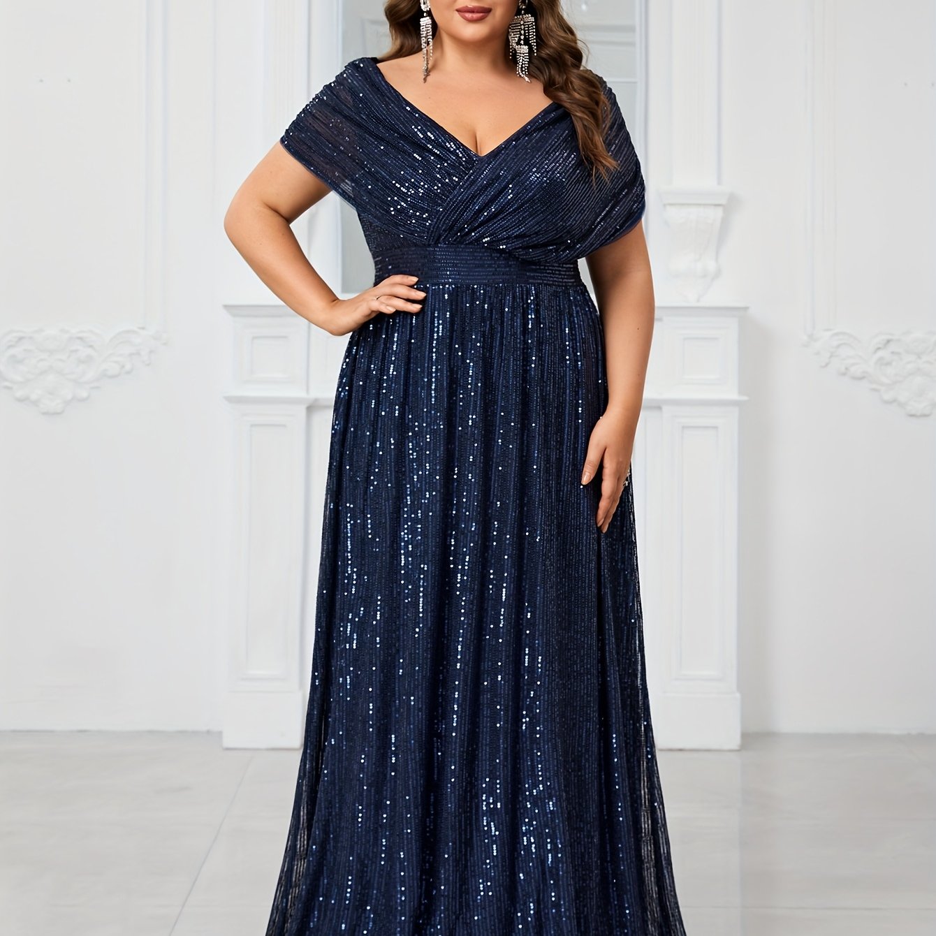 Plus Size Women Glittery V-Neck Capelet Short Sleeve Evening Dress for Weddings
