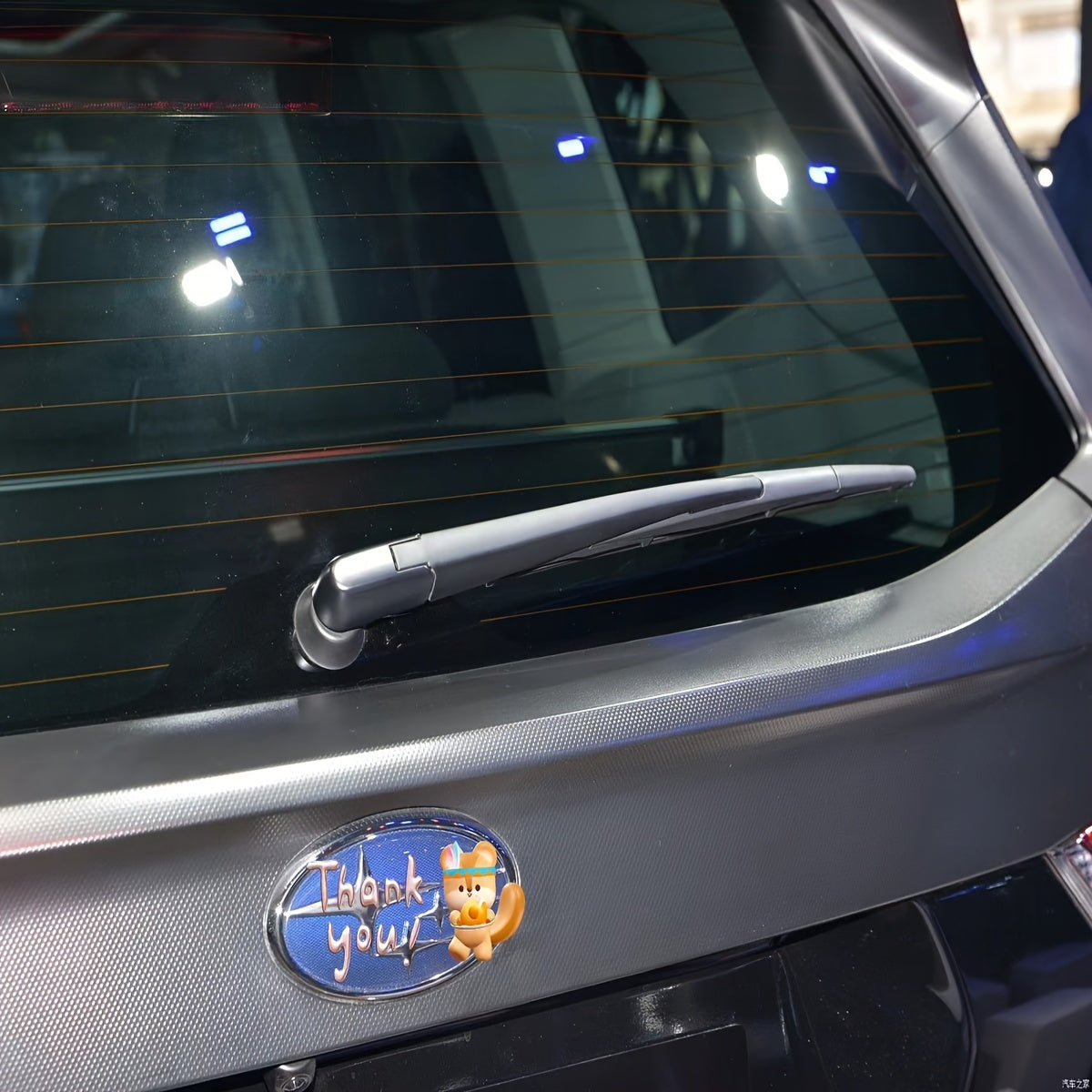 Universal Rear Wiper Blade Natural Rubber 30.48cm 35.56cm All-Weather Replacement