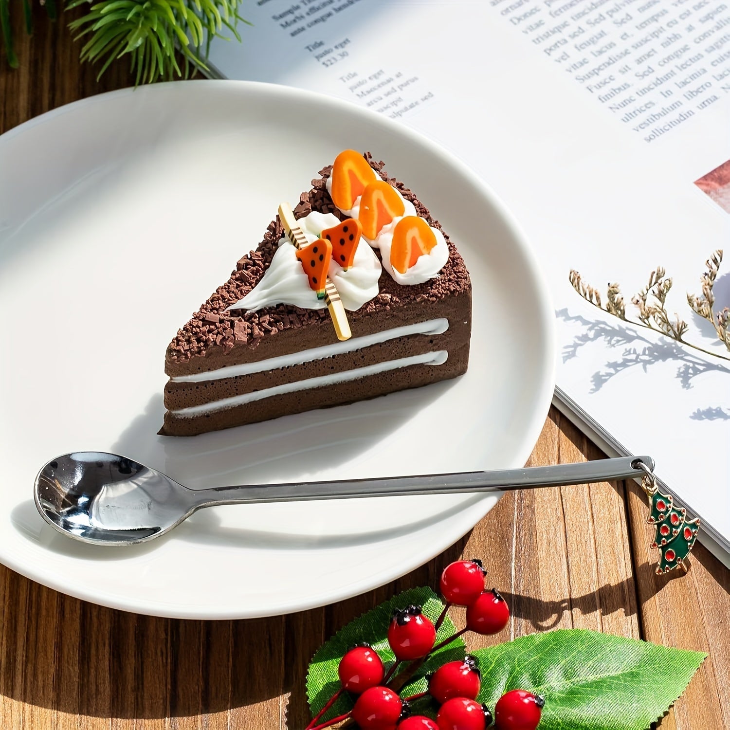 Set of 4 Festive Stainless Steel Christmas Coffee and Tea Spoons for Hot Chocolate and Desserts