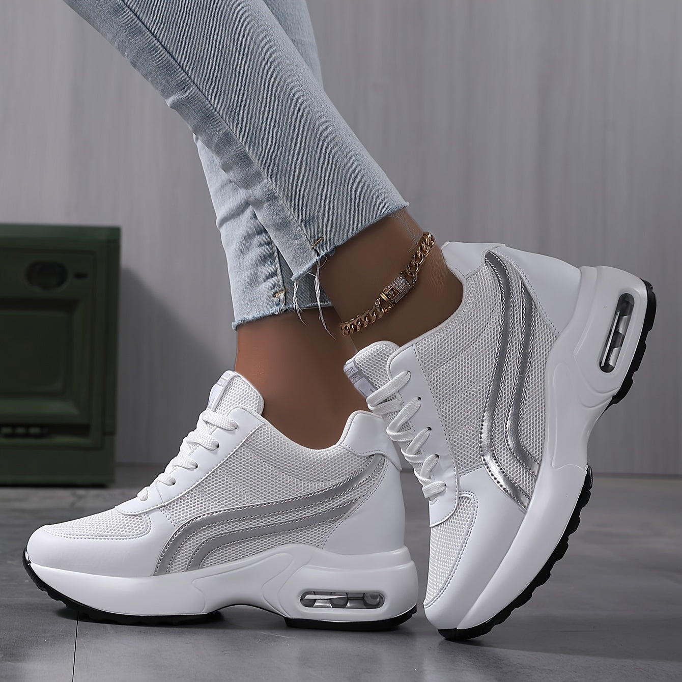 Women's Mesh Casual Sneakers White Black Breathable Lightweight Shoes