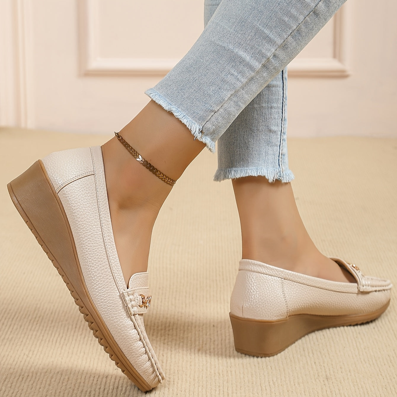 Women's Slip-Resistant Crystal-Embellished Metallic Loafers with Cushioned Sole