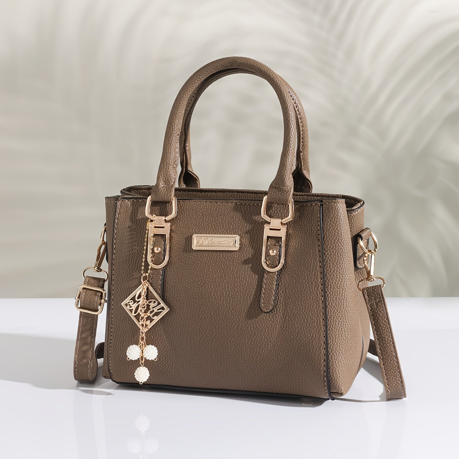 Ayollar uchun qora sun'iy sumka, to'rli naqsh bilan, keng va ko'p funksiyali, sozlanadigan yelka tasmasi, zipper yopilishi, kundalik safarlar uchun ideal, yengil hashamat uslubi