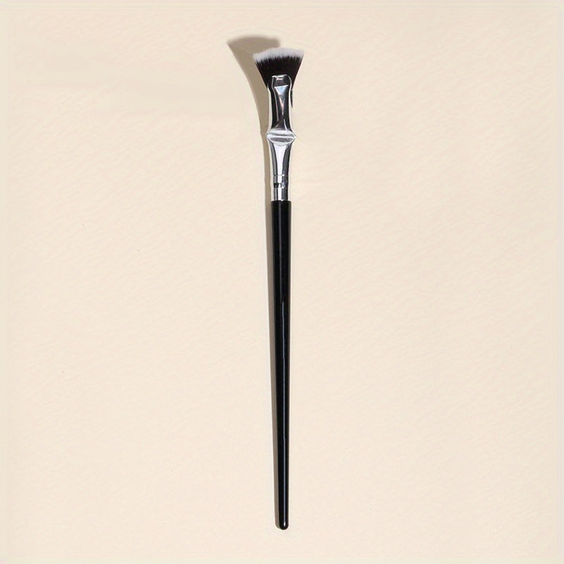 Women's Professional Mascara Fan Brush 1pc No Smearing Clumping