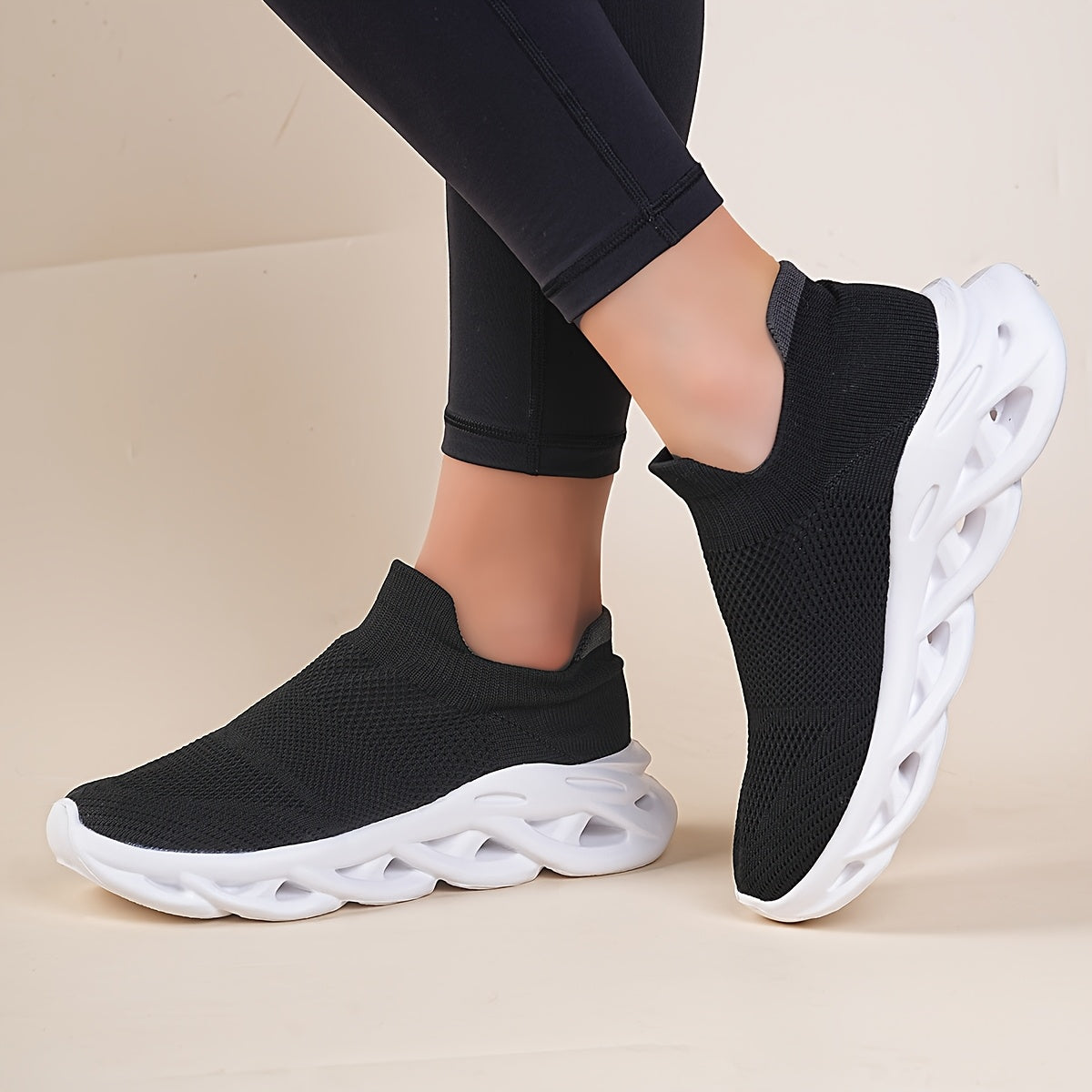 Women's Slip-On Walking Sneakers Breathable Knit Lightweight Casual Shoes