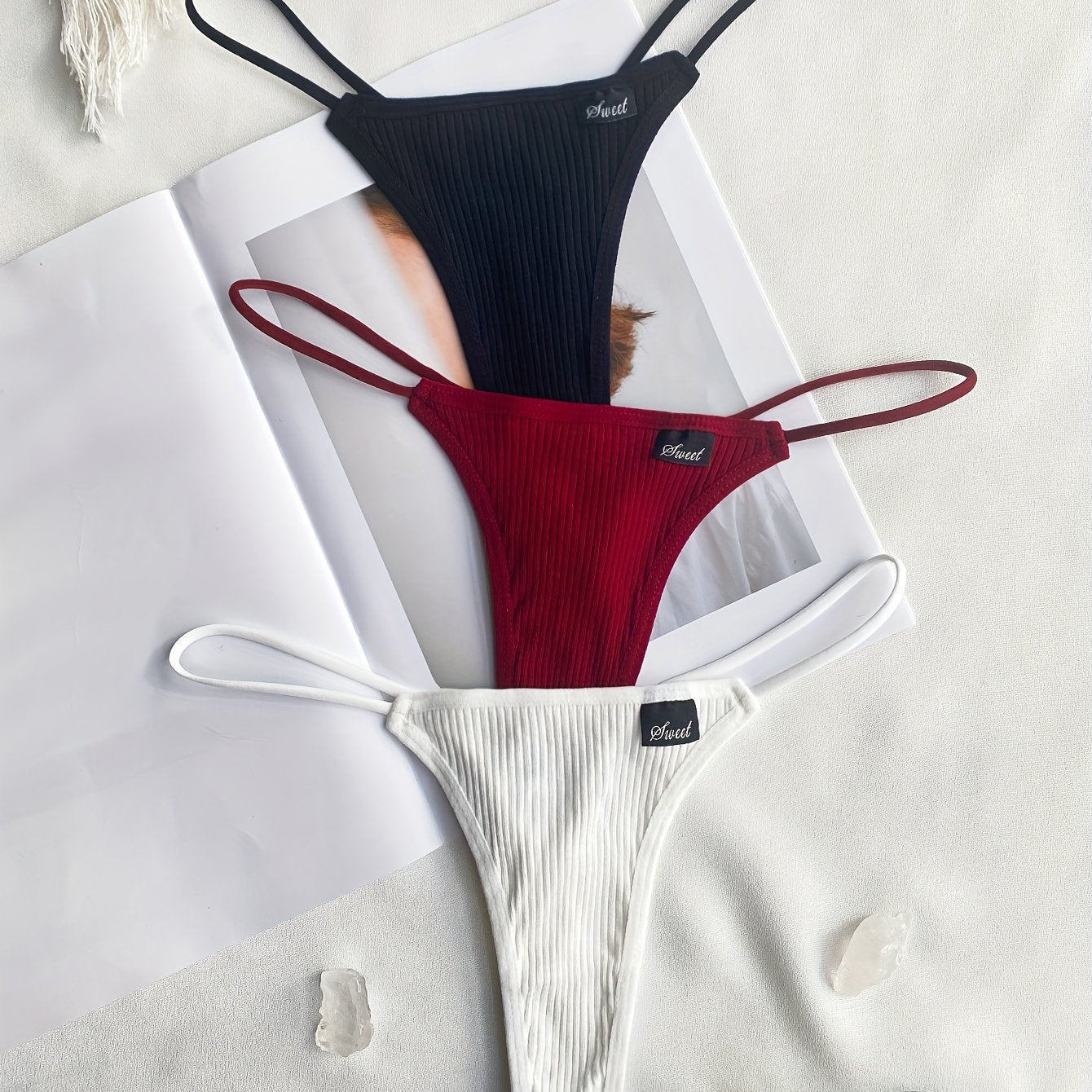 3-to'plam ayollar uchun shovqinsiz nafas oladigan yupqa thong ichki kiyimlar, bir xil rang