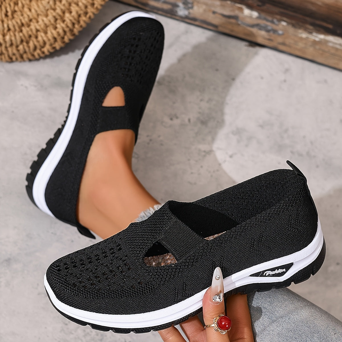 Women's Casual Slip-On Sneakers Lightweight Breathable White Shoes for Travel