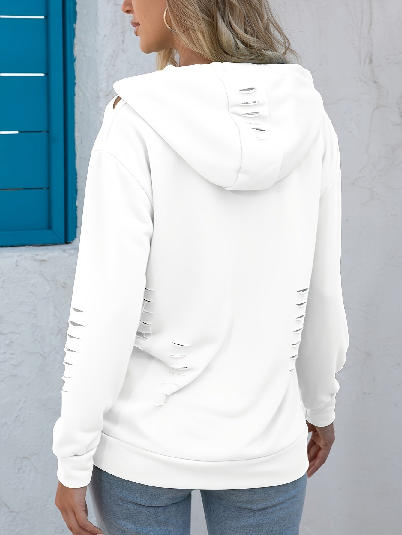 Ayollar uchun qizil yirtilgan hoodie pullover, kangaroo cho‘ntagi, uzun qo‘llar
