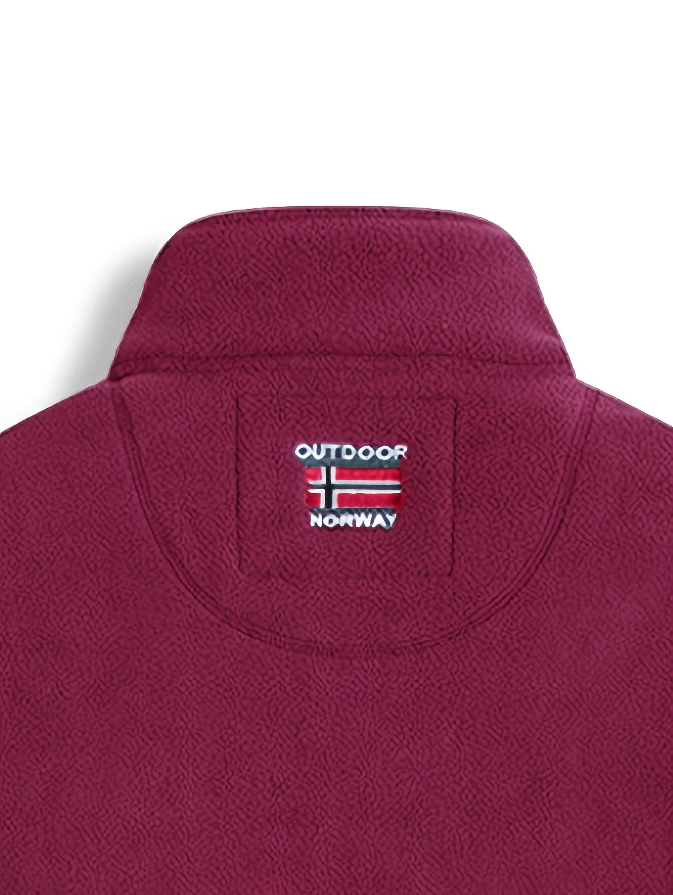 Erkaklar uchun qishki fleys jakketi, turli faoliyatlar uchun ideal, turli cho'ntaklar bilan. Qalin, shamol o'tkazmaydigan va iliq. Polyester fleysdan tayyorlangan.