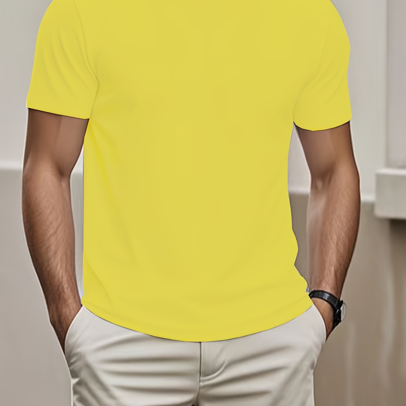 Erkaklar uchun bir rangli, yumshoq bo'yinli, qisqa yengli polyester futbolka, sport, gimnastika mashg'ulotlari va kundalik tasodifiy kiyim uchun mos. Tez quriydigan va ko'p maqsadli.