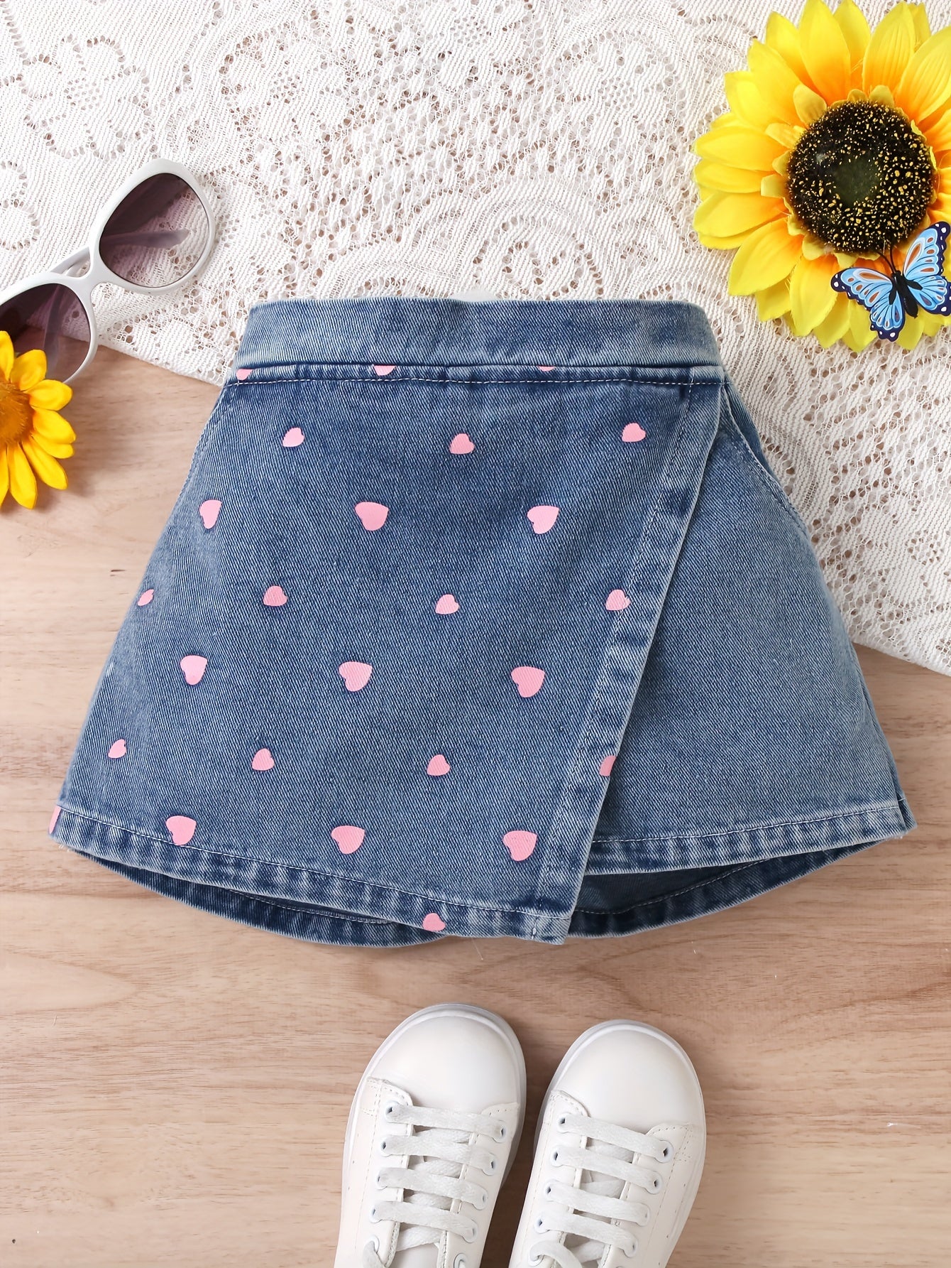 Girls' Denim Shorts with Daisy Flower Print for Summer Holiday Wear