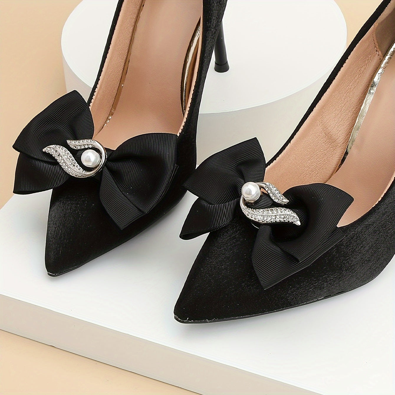 Women Retro Bow Design Detachable Shoe Buckles for High Heels Decoration