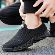 Plus-Size Casual Sports Shoes for Men and Women Mesh Slip-On Low Top All-Season