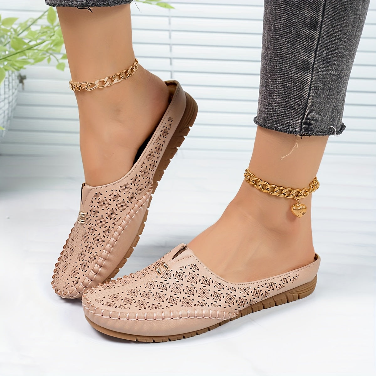 Women’s Summer Mules Lightweight Breathable PU Stylish Flat Shoes