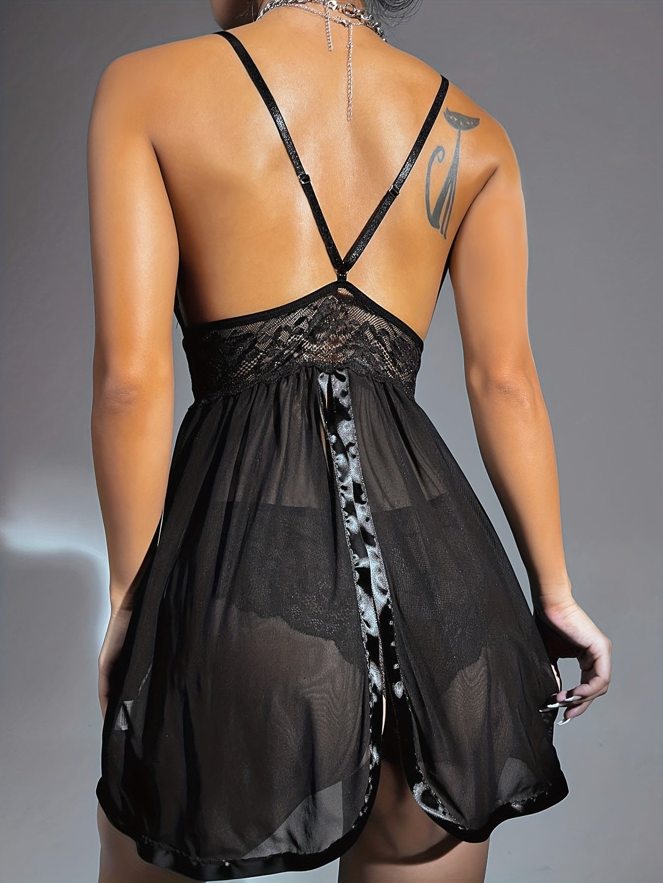 Комплект нижнего белья и пижамы с кружевом и разрезом на спине для сексуального образа