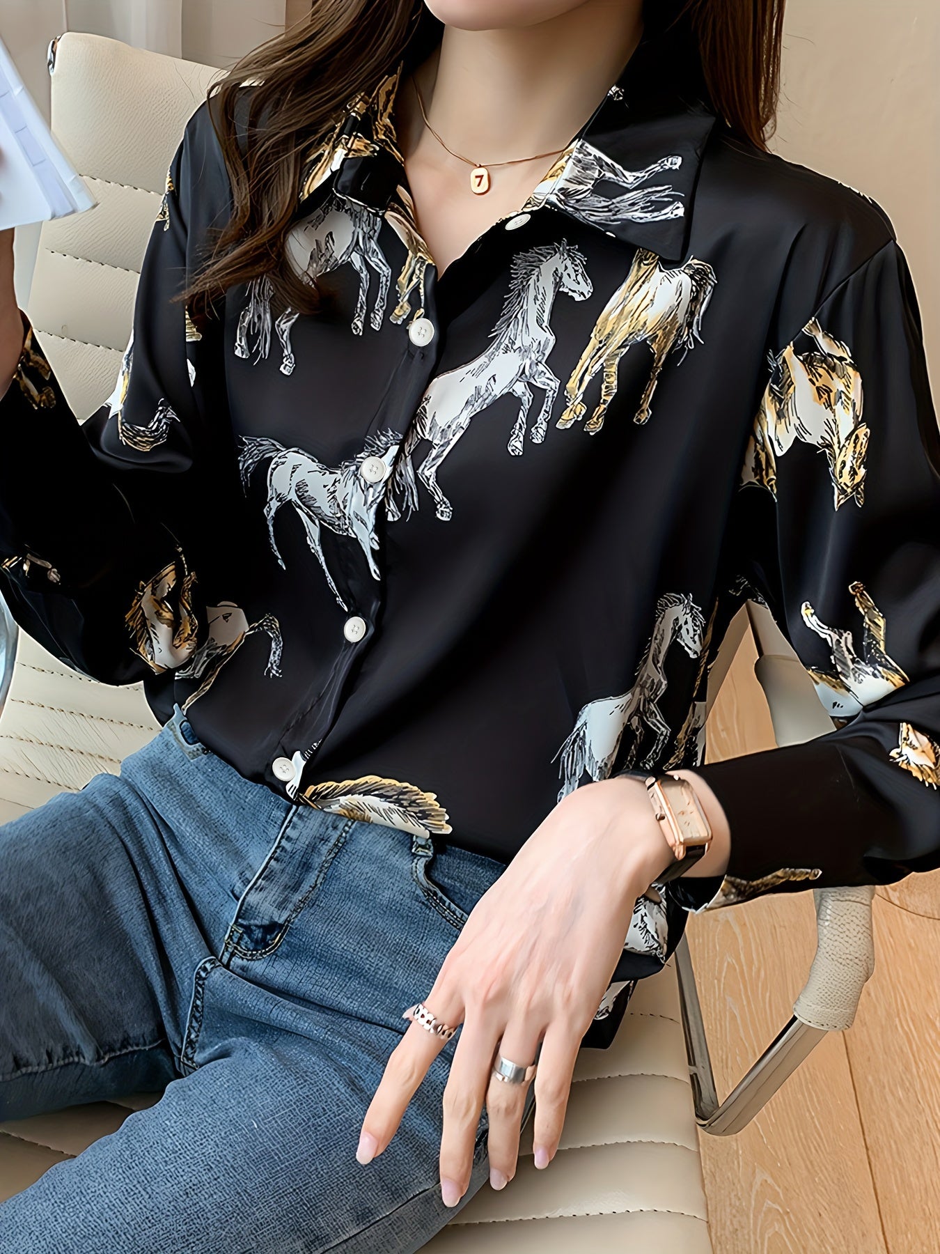 Plus o'lcham ayollar uchun ot bosma uzun ko'ylak, bahor va kuz uchun, tugma bilan old qismi kiyim