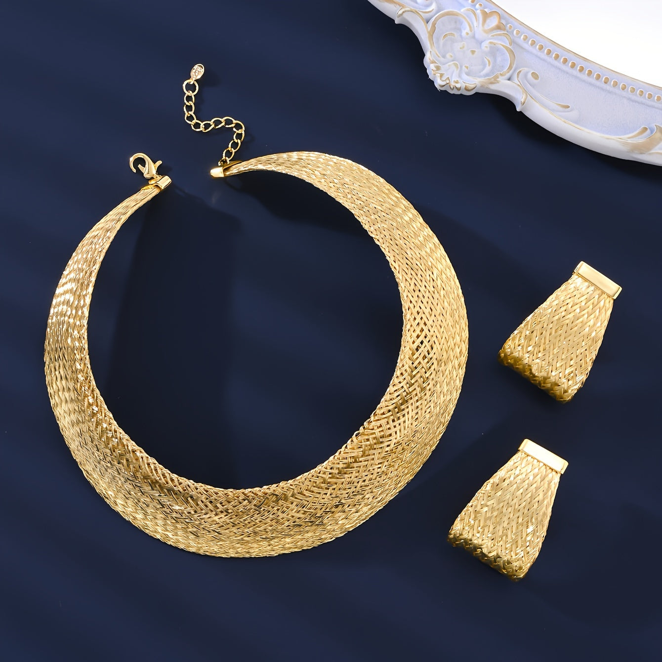 Vintage Tribal 18K oltin qoplangan mis zargarlik to'plami, zanjir, quloqchinlar, bilaguzuk va uzuk bilan kundalik kiyimlar va tadbirlar uchun