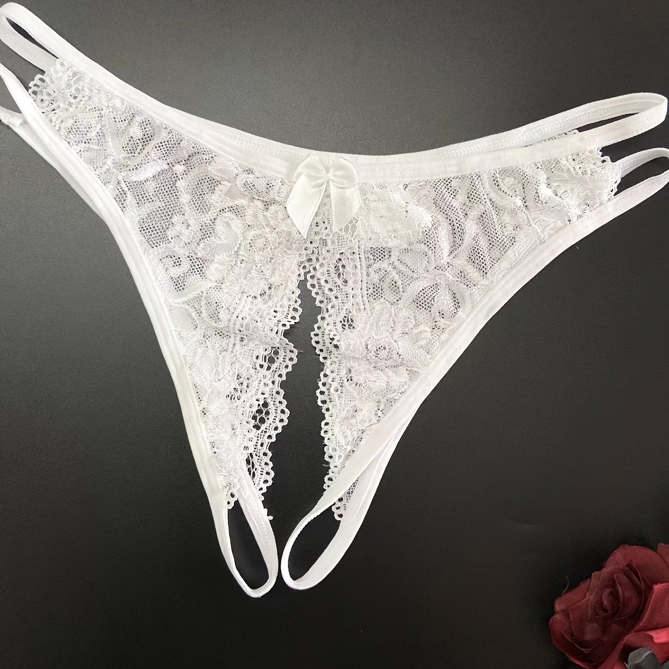 Yengil to'quvli, bog'ichli, ochiq qovuq dantelli ichki kiyimlar. Havo o'tkazuvchi polyester/spandeks aralashmasidan tayyorlangan.