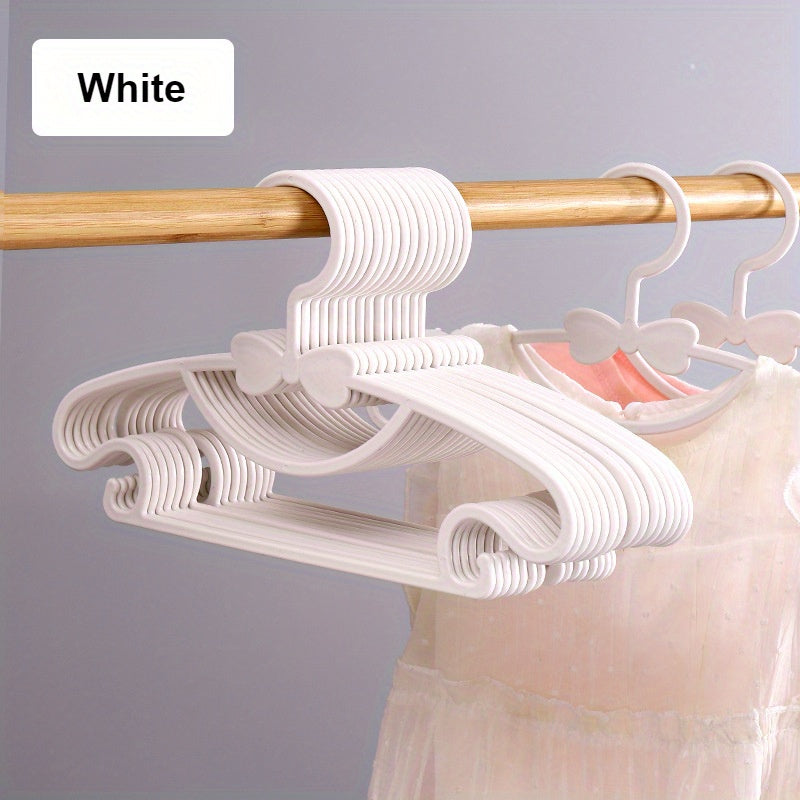 50 ta Rangli Plastik Bolalar Kiyim Qulflari - Ikkita Foydalanish uchun Nam/Quruq, Uy Kiyimlar Tashkiliy uchun Kliplari bilan Qiziqarli Kamon Dizayni. Zamonaviy va Mustahkam.