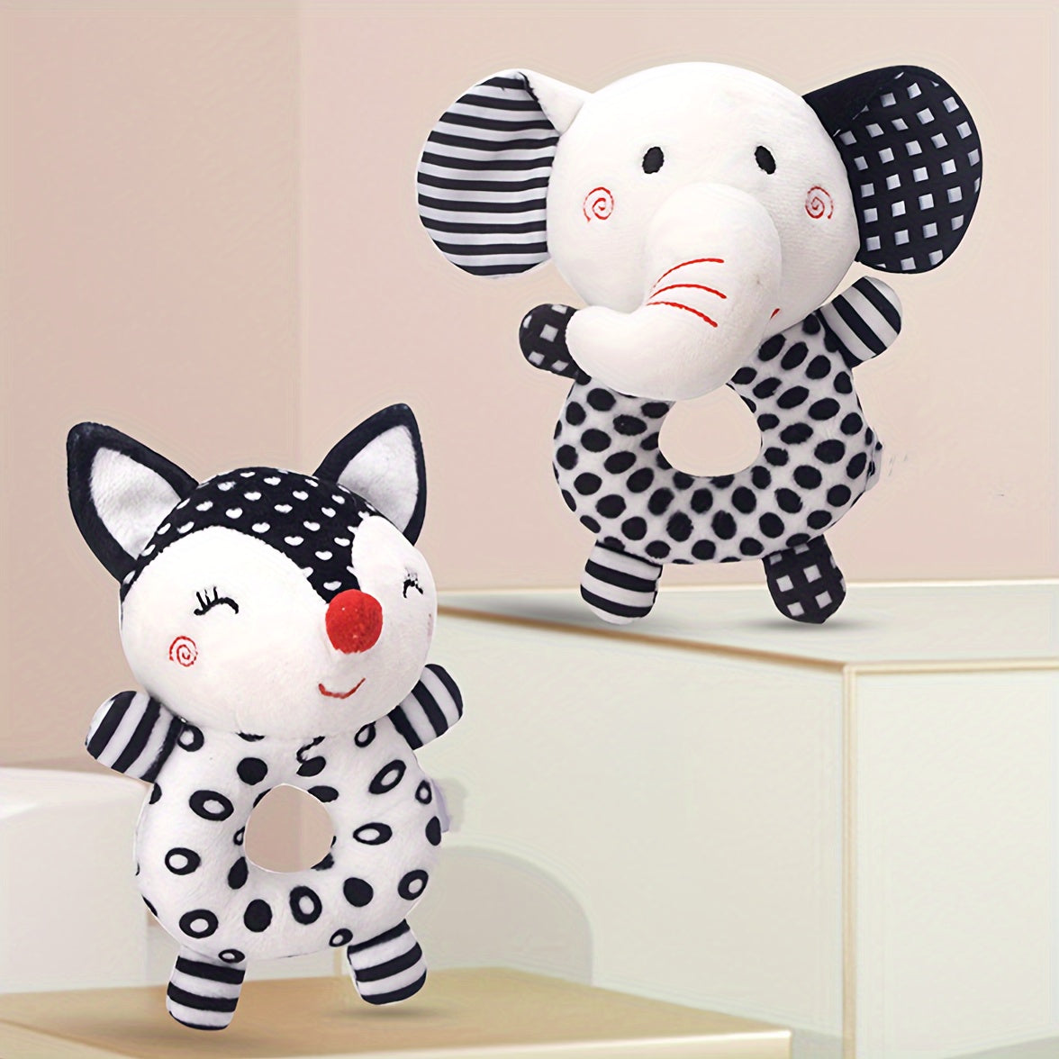 Kichkintoylar va chaqaloqlar uchun bolalar chayqaladigan va tutqichli o'yinchoq to'plami, qora va oq fil, Suyakli polyester, erta ta'lim