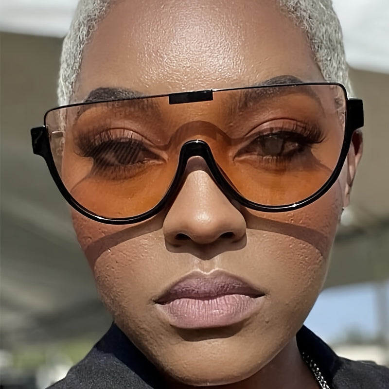 Katta o'lchamdagi ayollar uchun ko'zoynaklar, yarim ramkali polikarbonat ramka, qarshi yorituvchi linzalar, ko'cha uslubi va piyoda sayohat uchun