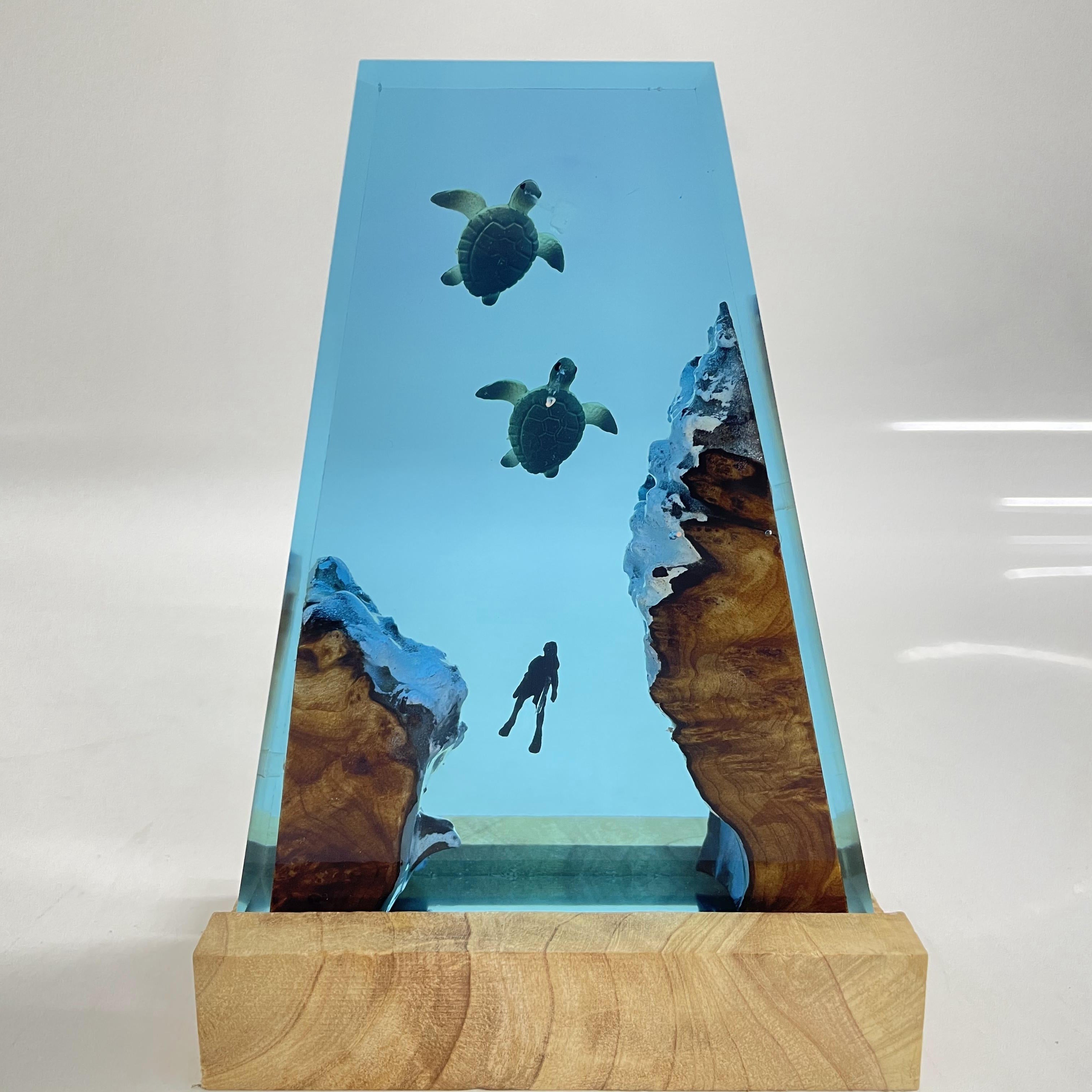 Handmade Turtle Resin Table Lamp for Bedroom Decor and Gift