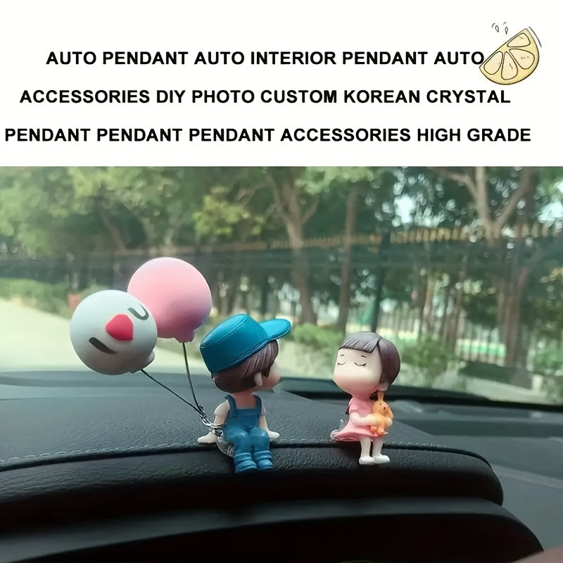 Qizlar multfilm juftligi harakat figuri balon bezakli ABS avtomobil interyer dekoratsiyasi