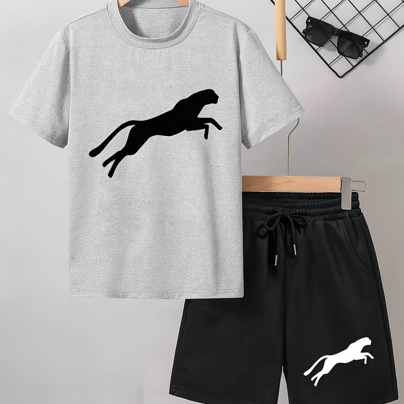 Мужской повседневный комплект из футболки с леопардовым принтом и шортов, светло-серый, черный, белый, полиэстер, лето