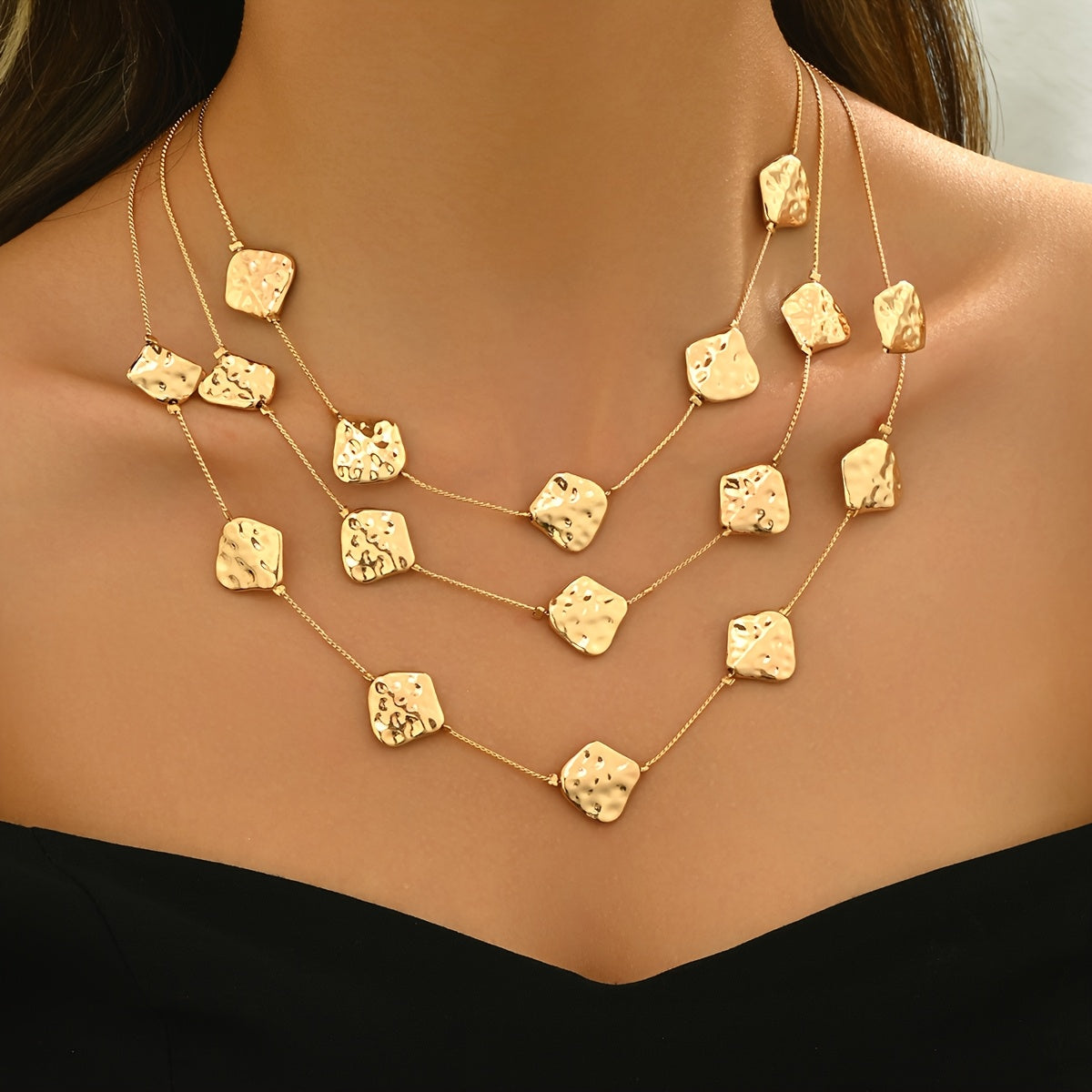 Hammered Square Pendant Choker Necklace Zinc Alloy Elegant Jewelry for Daily or Formal Wear