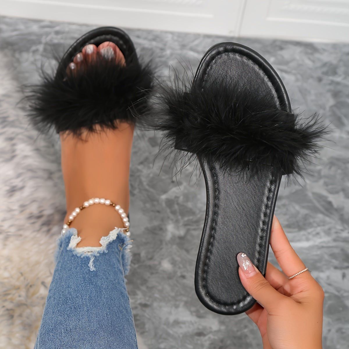 Women's Faux Fur Slip-On Flat Summer Beach Sandals