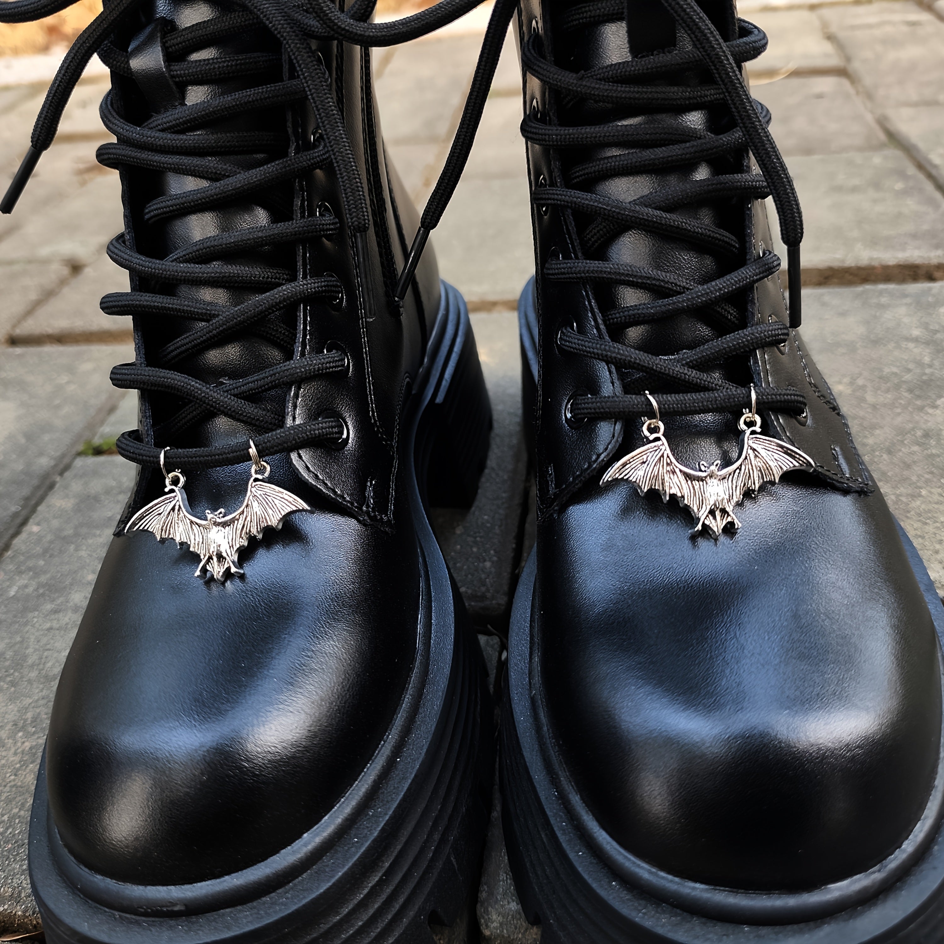2Pcs Gothic Punk Bat Shoe Charms Zinc Alloy Removable Accessories for Boots