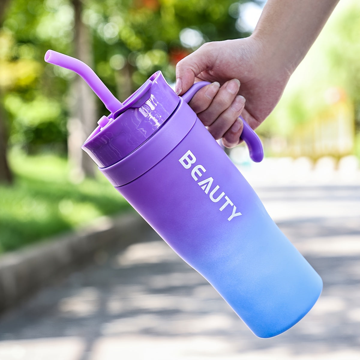 Large Capacity Plastic Straw Cup with Handle for Hot Cold Drinks for Gym Outdoors Car