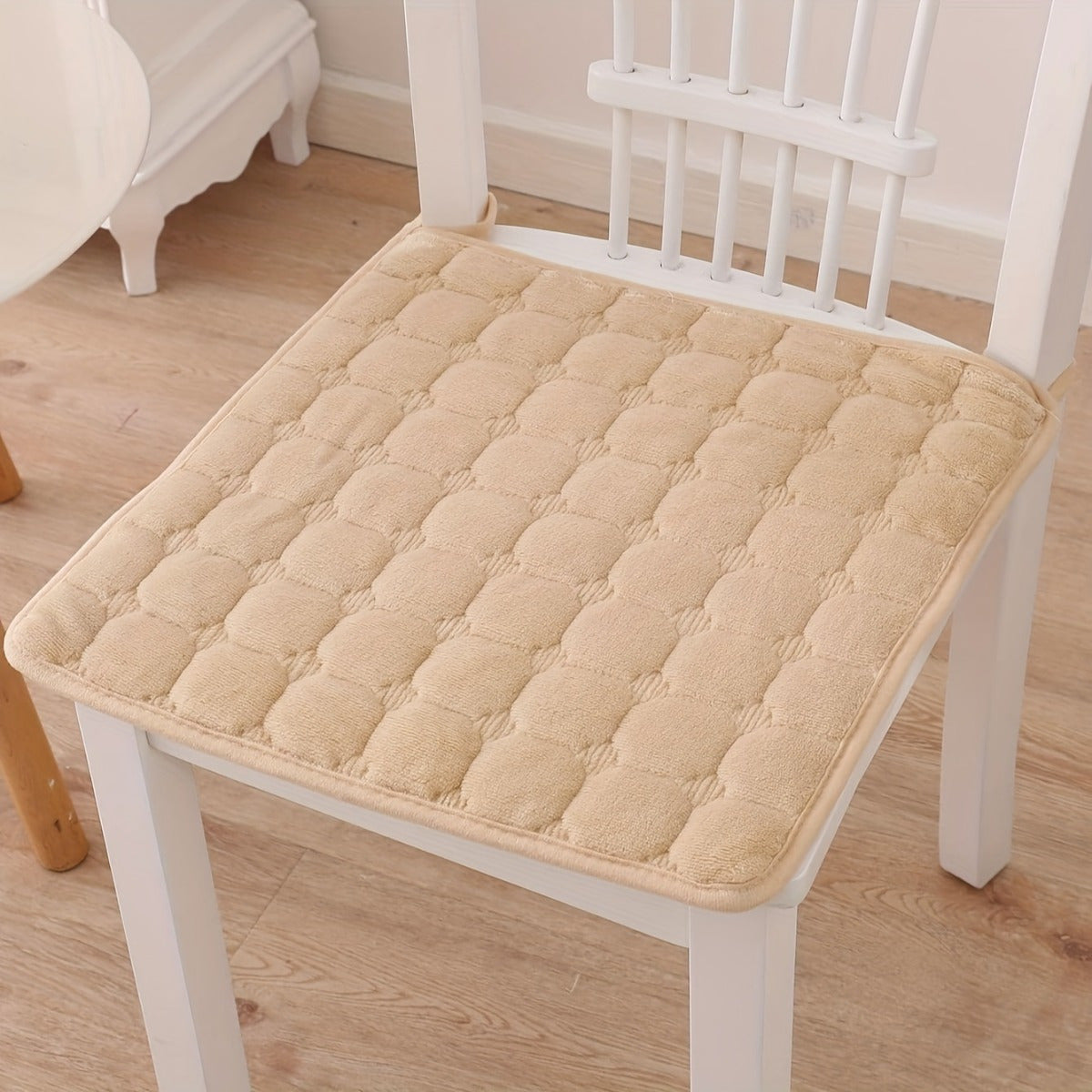 Luxurious Flannel Chair Cushion Non-Slip Fits Office and Dining Chairs Machine Washable