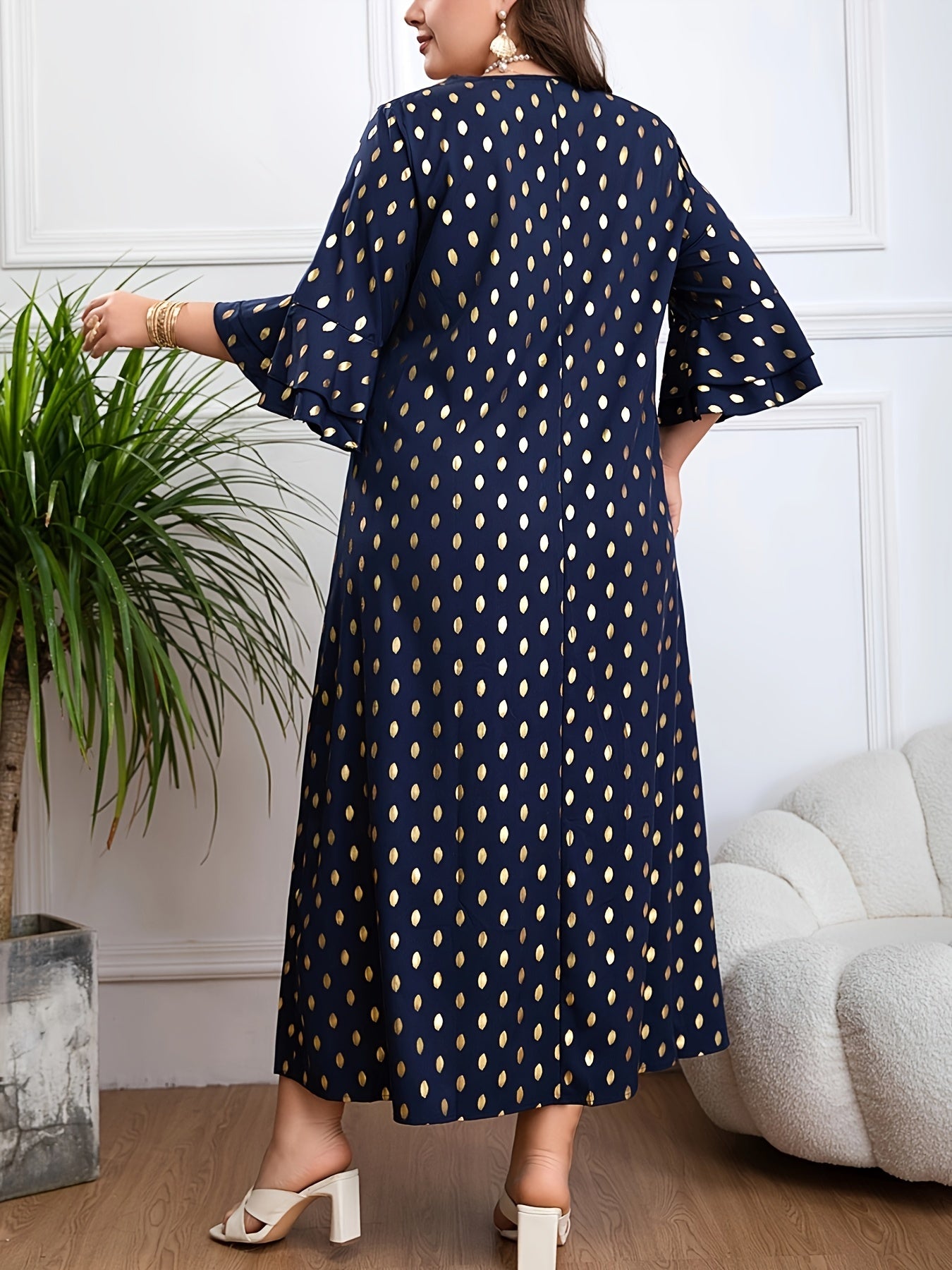 Ayollar uchun kattaroq o'lchamdagi polka nuqta kaftan kiyi, kruj bo'yinli, 3/4 uzunlikdagi qo'lqop, nafis