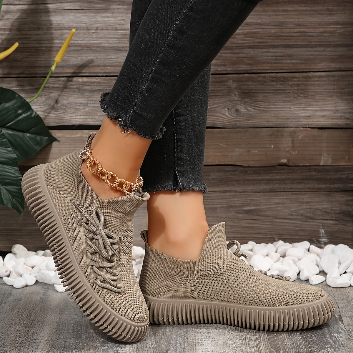 Women's Solid Color Breathable Knit Lace-Up Sneakers Low Top Shoes