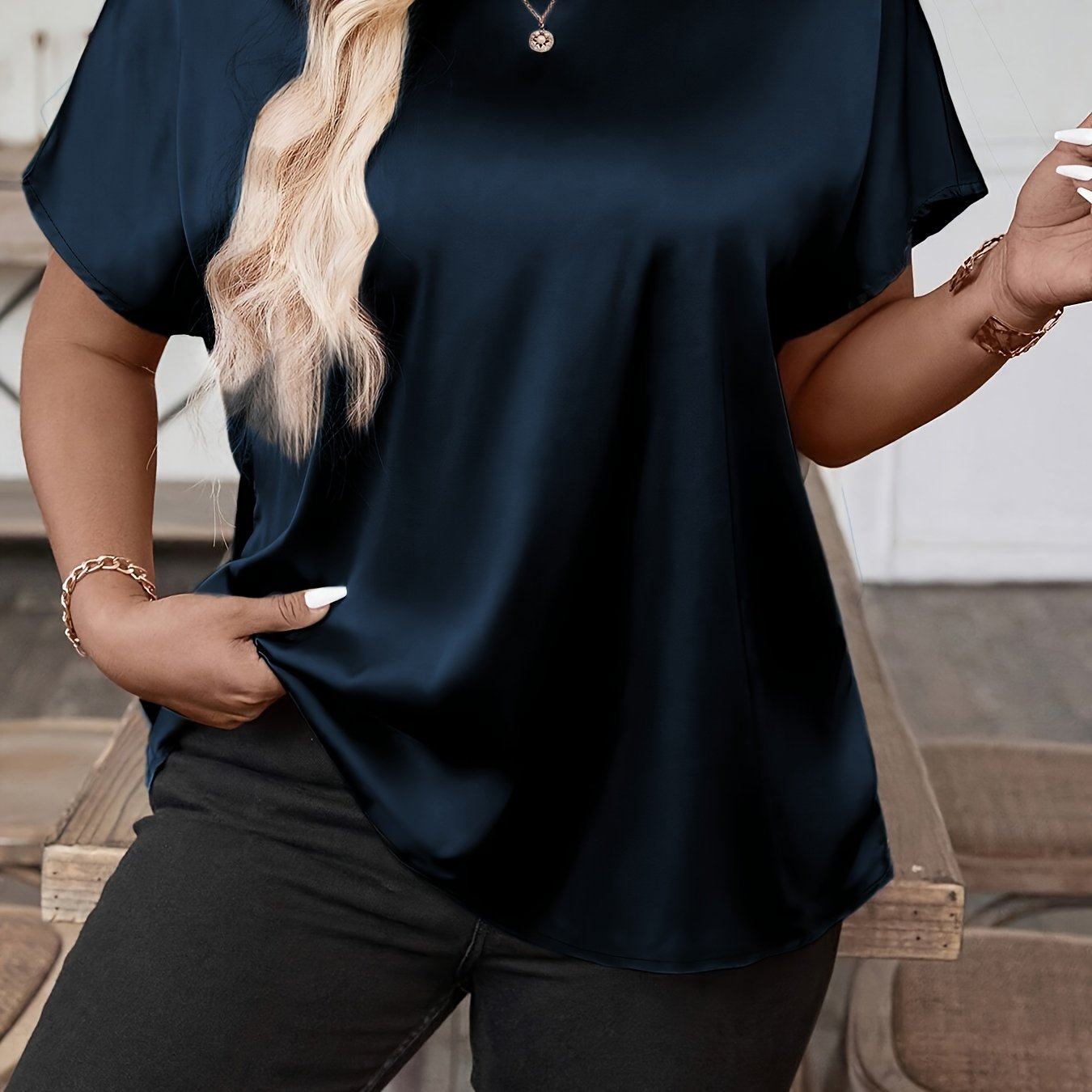 Plus o'lcham ayollar uchun kundalik to'qilgan qisqa qo'lli kofta, bir rangli yozgi kiyim