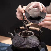 Качественный чугунный чайник объемом 30 унций с нержавеющим стальным фильтром - идеален для заваривания рассыпного и цветущего чая, отличный подарок для любителей чая, долговечный и термостойкий, дополнительное покрытие не требуется.