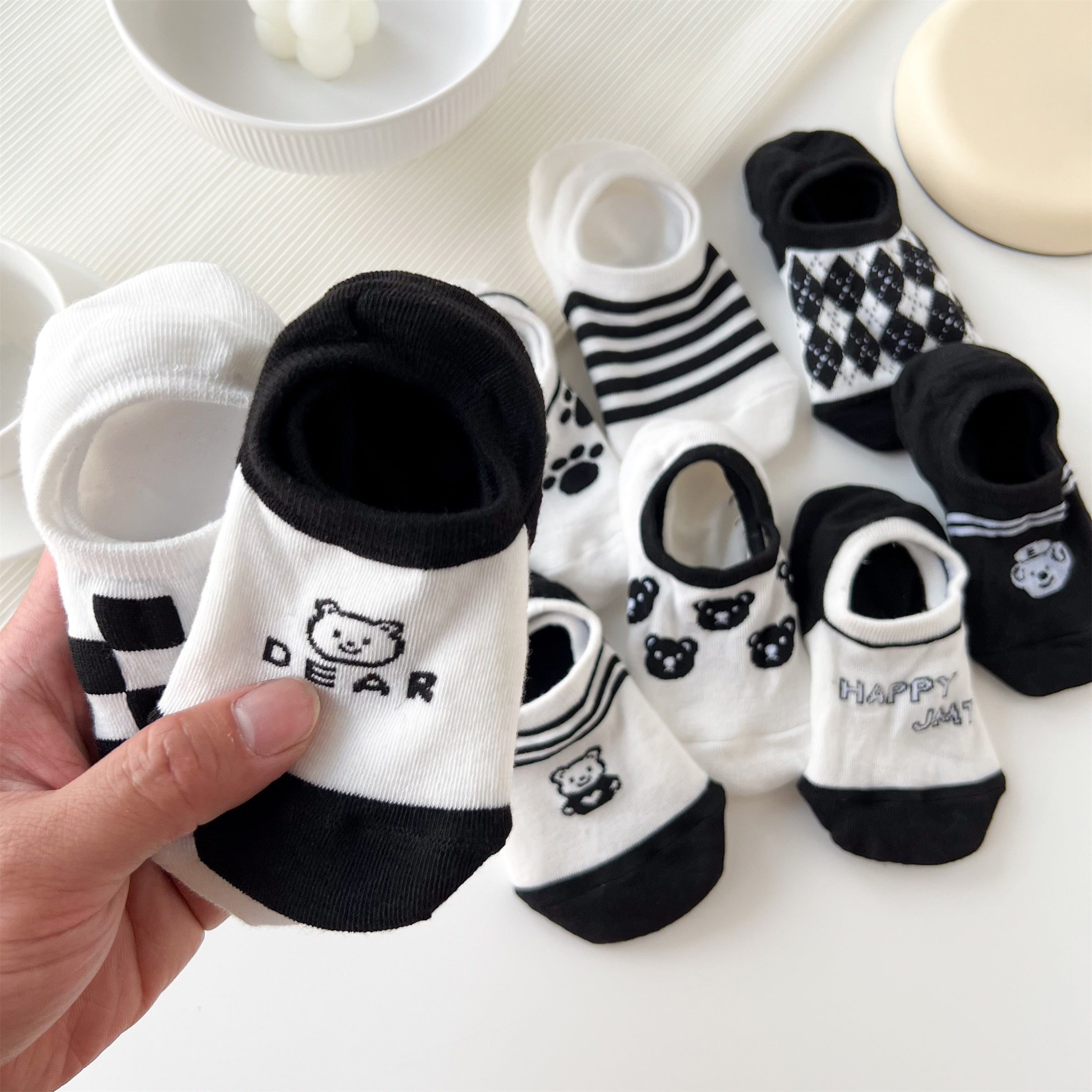 Teenager's Bear Pattern Low Cut Socks 5 or 10 Pairs Soft Non-Slip Comfortable All-Season