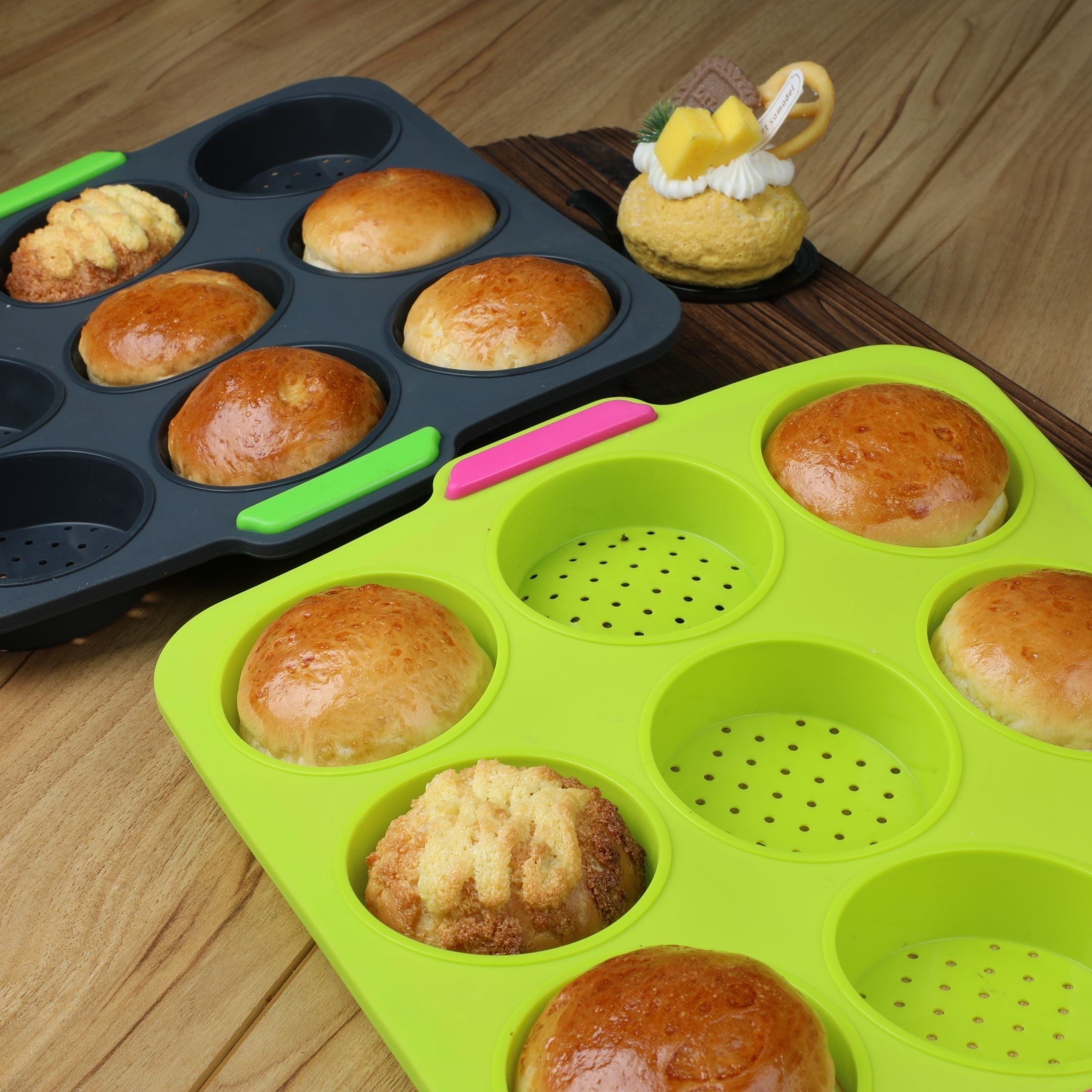 Non-Stick Silicone Cake Mold for Cupcakes Muffins 9 Cavities Heat-Resistant