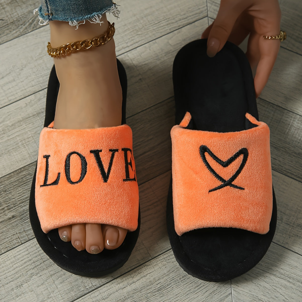 Women's Plush Slippers Soft Warm Indoor House Shoes Black White Heart