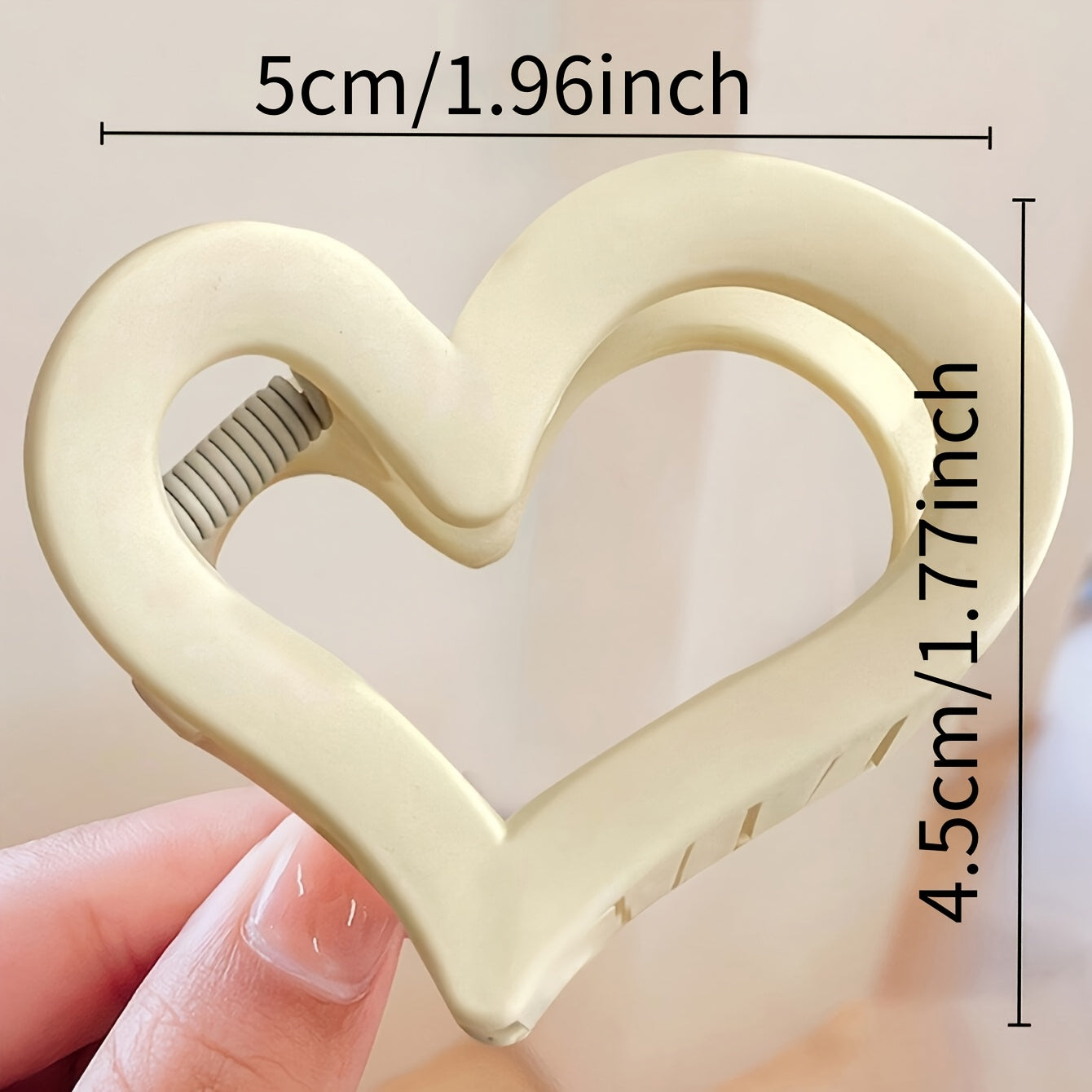 Women Heart-Shaped Plastic Hair Clips Set Medium Size Durable Strong Grip Minimalist Hair Accessories