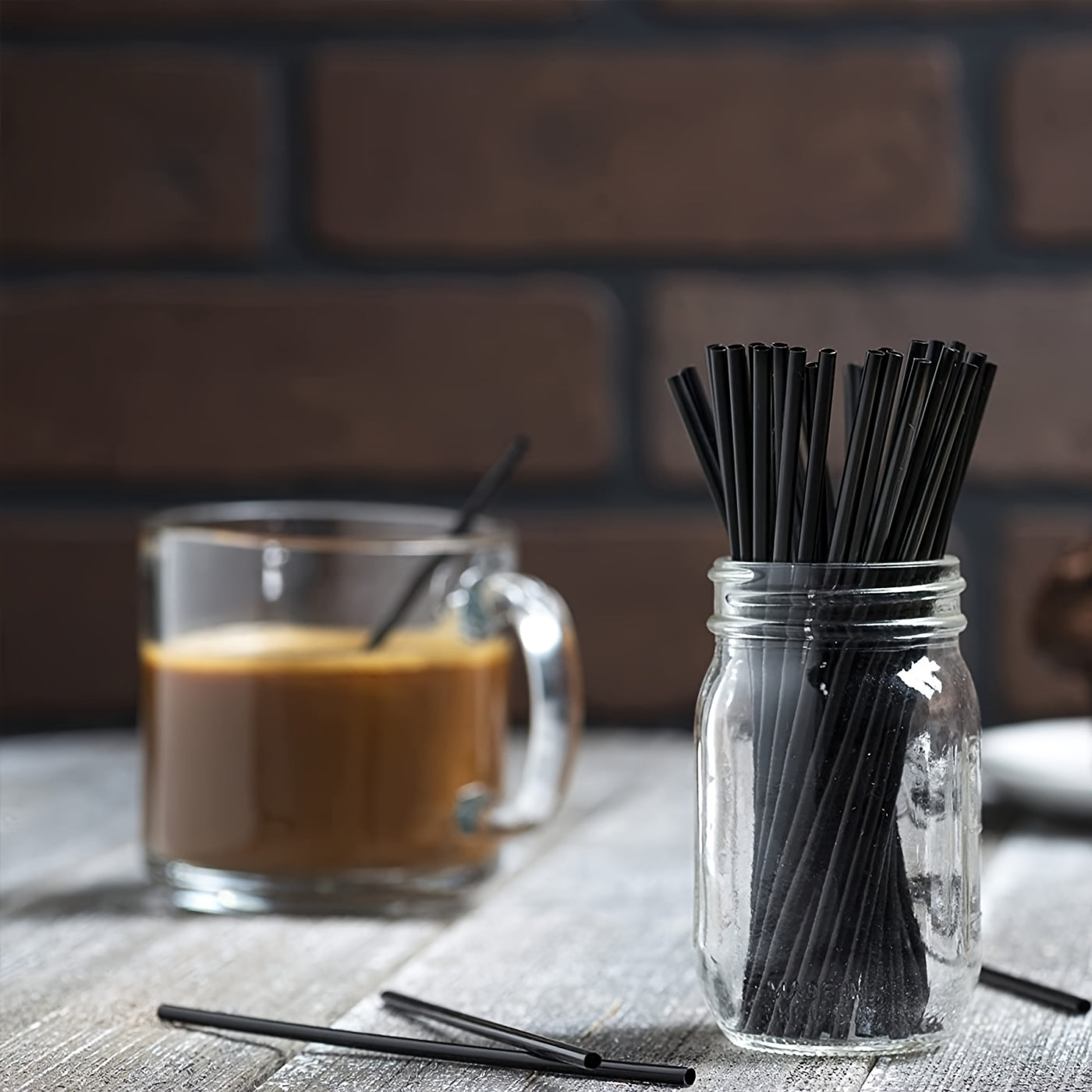 500 одноразовых трубочек, идеально подходящих для размешивания кофе или коктейлей, длиной 12,7 см. Идеально подходят для использования в барах, пабах, клубах, ресторанах и дома в качестве аксессуаров для питья.