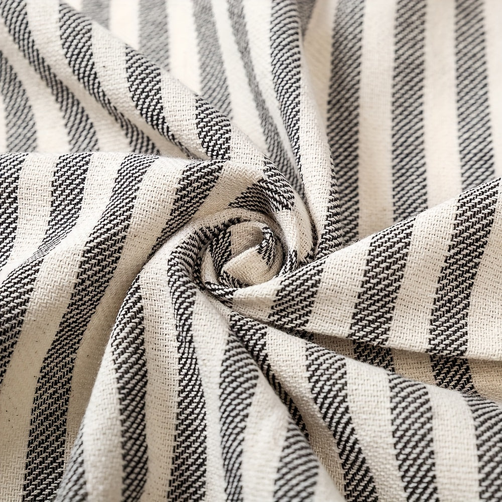 Katta turk plyaji sochiq, yorqin pushti, ko'k, yashil va sariq chiziqlar bilan, to'quvchalar bilan. Tez quriydigan, qumga chidamli, yumshoq va singdiruvchi. Havuz, hammom va sayohat uchun mos.