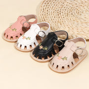 Kichkina qizlar uchun sandal open toe, gul naqshli tikilgan, yumshoq taglik, vint va halqali, kundalik yozgi kiyim uchun