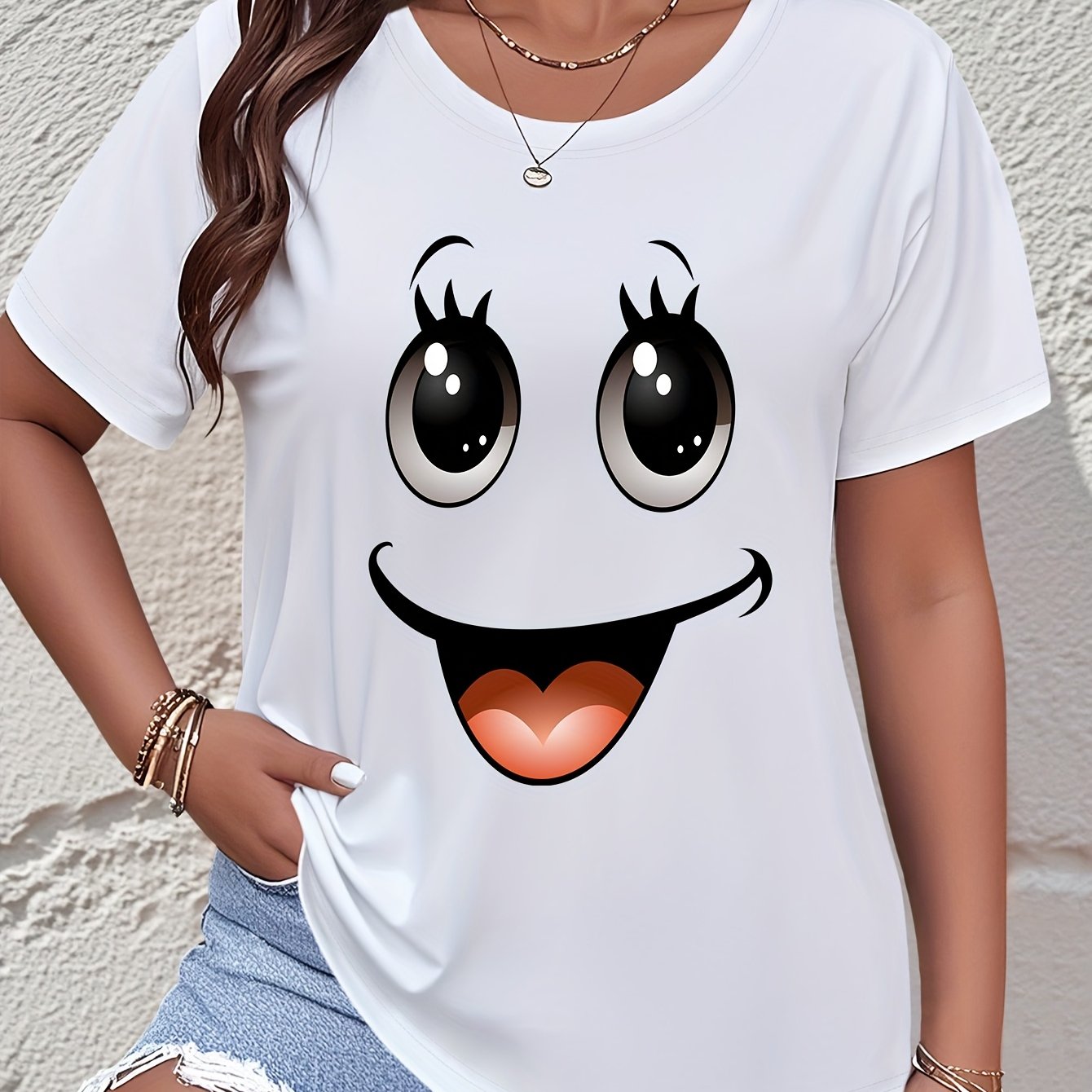 Plus Size Women's Smiling Face Graphic Casual Sports T-Shirt Breathable Stretchy Top