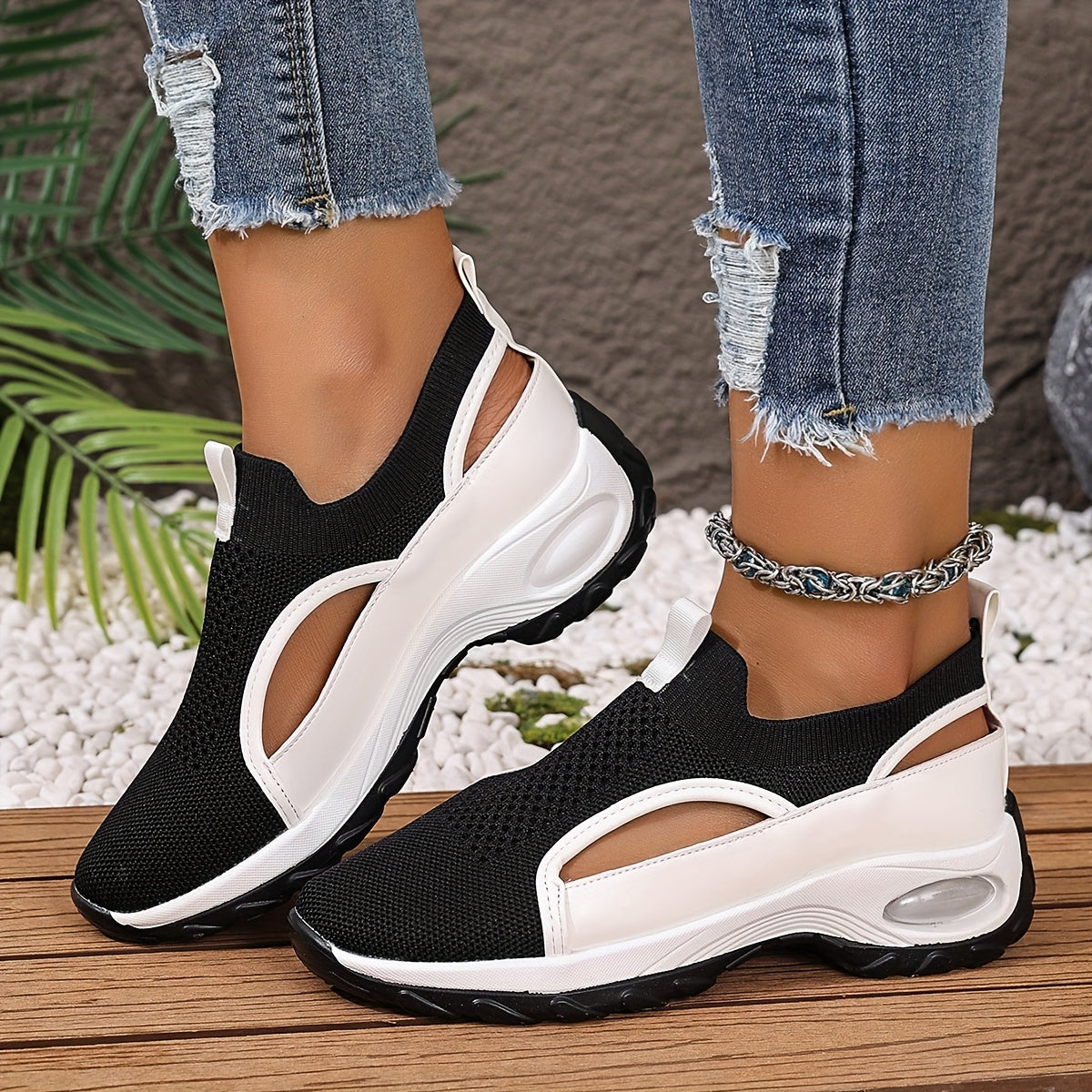 Women's Casual Slip-On Sneakers Breathable Fabric Black White Low-Top