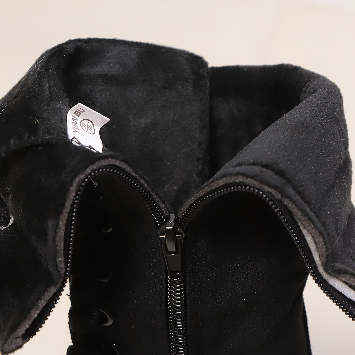 Women Black Knee-High Boots Winter Stylish Zipper Rubber Lining